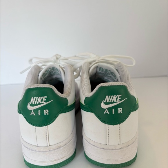 Nike Air Force 1 Low White Green Youth Size 4.5Y (FY5948-103) - Picture 4 of 11